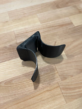 Load image into Gallery viewer, C7 Corvette Cupholder Flexible Divider